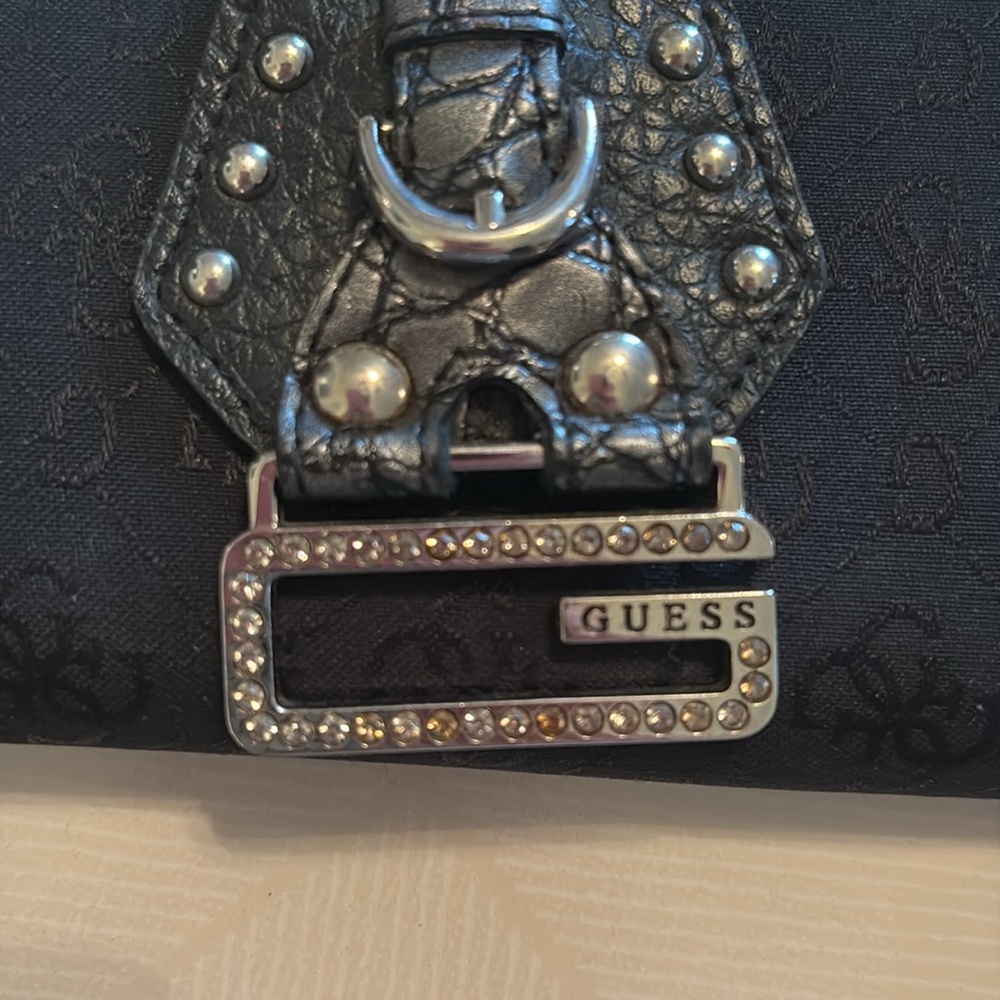 Guess Wallet - Picture 5 of 5